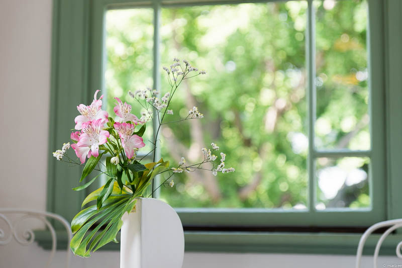 ブラフ18番館花瓶