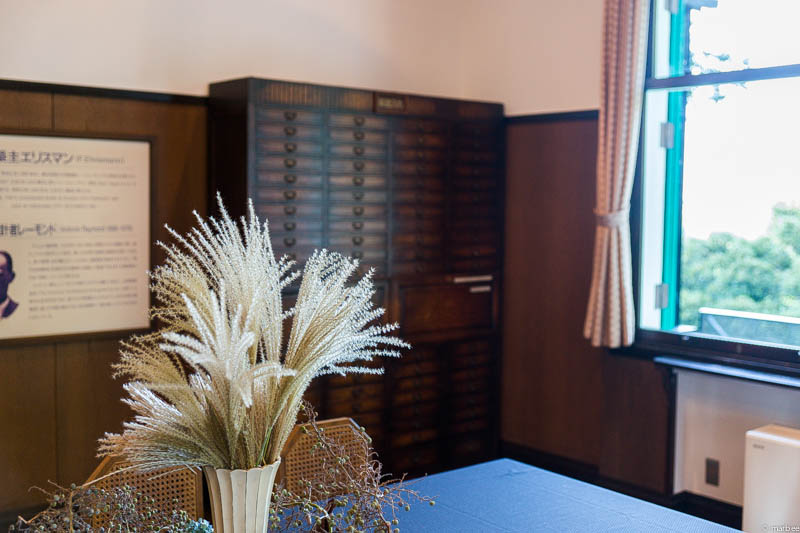 エリスマン邸 花瓶