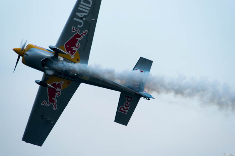 レッドブルの飛行機