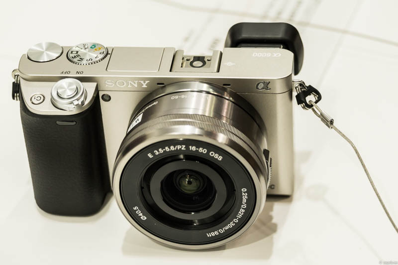α6000 前面