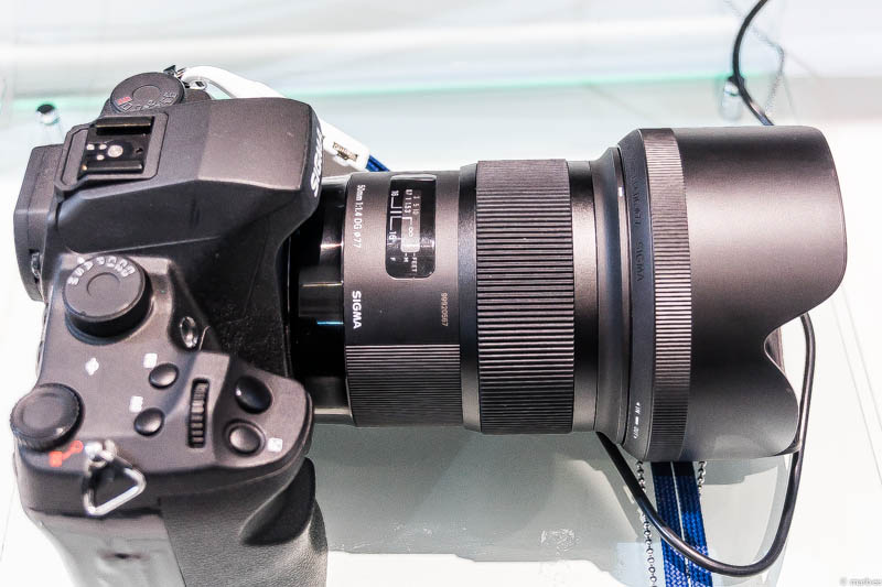 SIGMA 50mm F1.4 DG HSM 側面