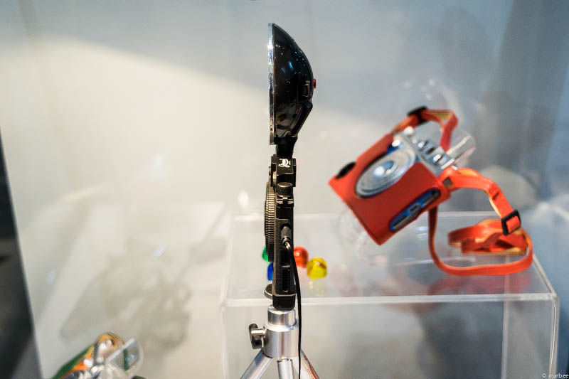 謎のカメラ（iPhoneケース(・・?）