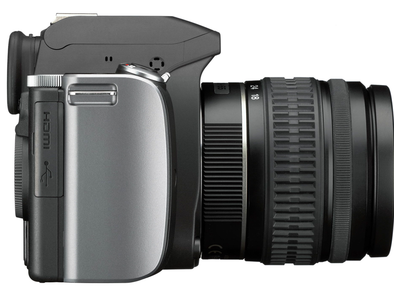 PENTAX K-S1 右側面