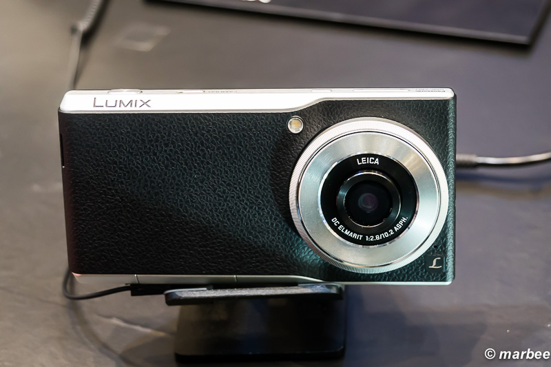 Panasonic LUMIX CM1 正面