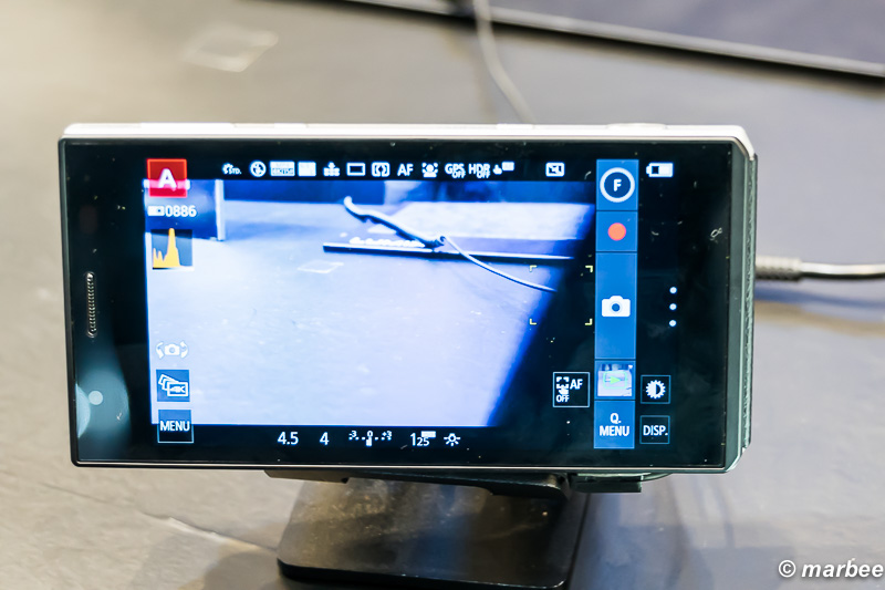 Panasonic LUMIX CM1 背面