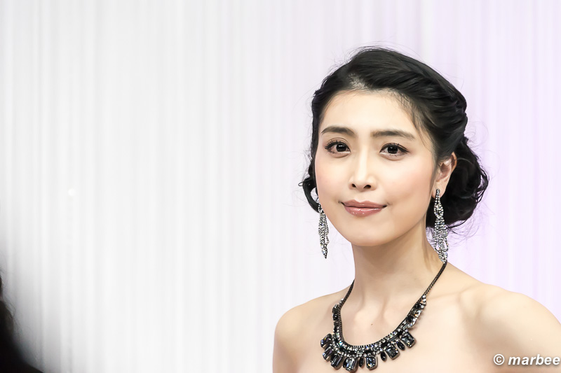 Nikonのオネーサン