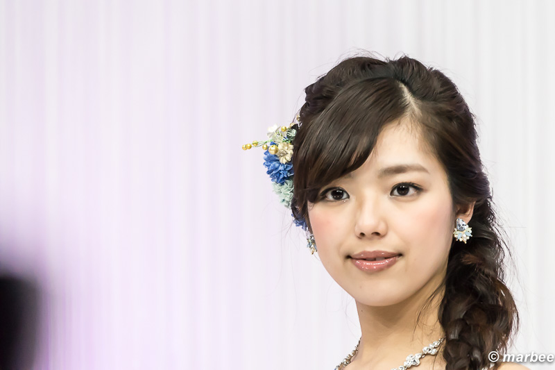 Nikonのオネーサン