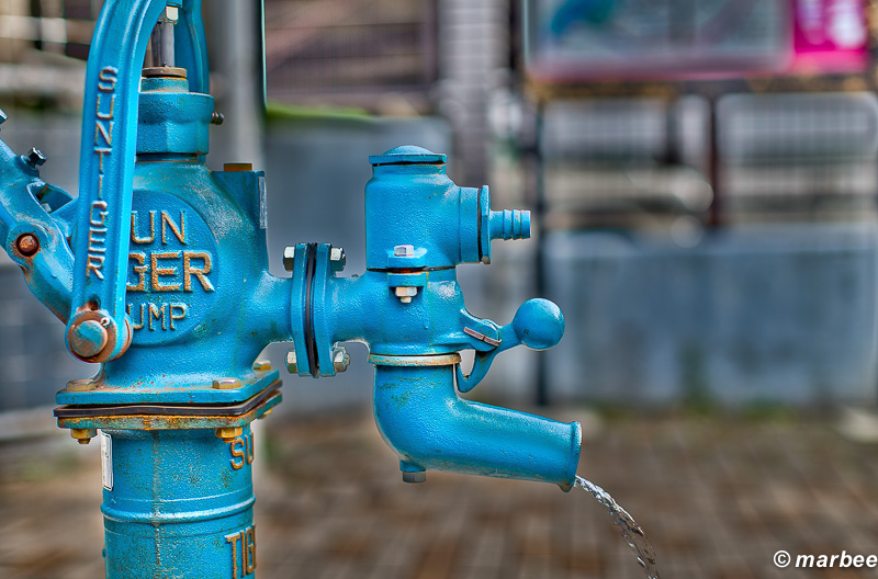 井戸のポンプ HDR合成 イジり過ぎ