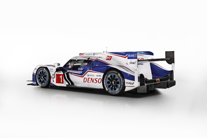 2015年型「TS040 HYBRID」斜め後ろ