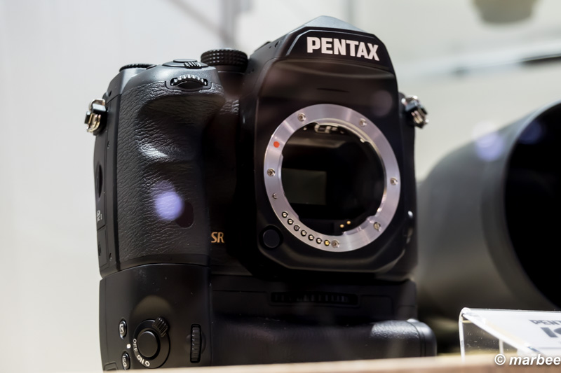 PENTAX K-1 正面