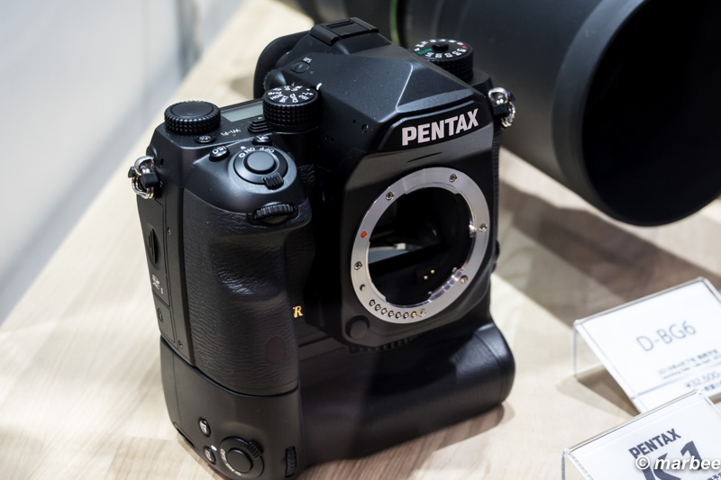 PENTAX K-1 斜め上