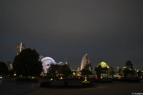 インターコンチネンタルホテルと観覧車