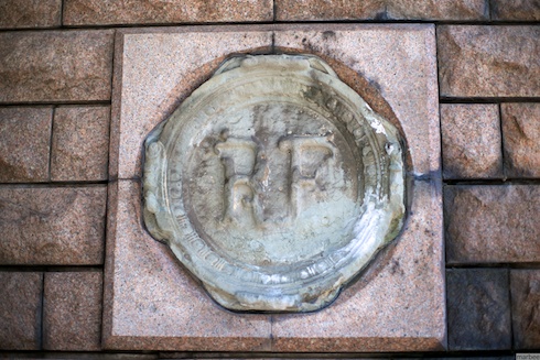 フランス公使館のメダリオン フランス公使館のメダリオン