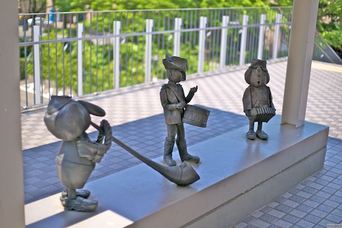 人形の館入り口の人形 人形の館入り口の人形