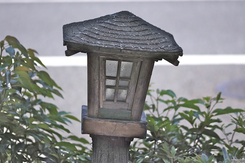 傾いたオブジェ 傾いたオブジェ