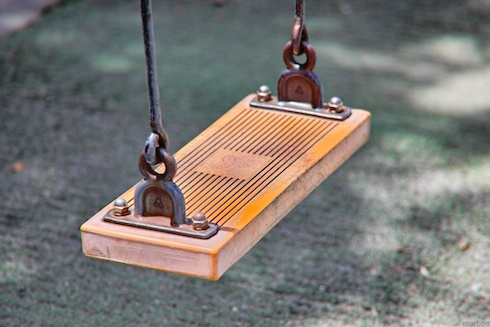 野毛山公園のブランコ