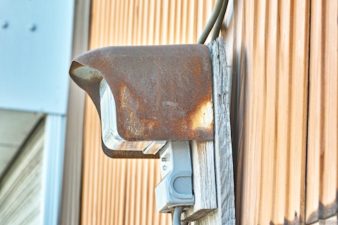 古びた電気メーター 古びた電気メーター