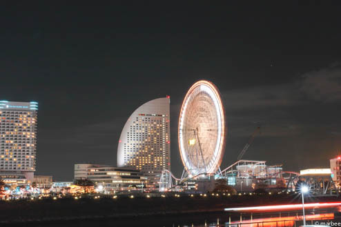 インターコンチネンタルホテルと観覧車 インターコンチネンタルホテルと観覧車