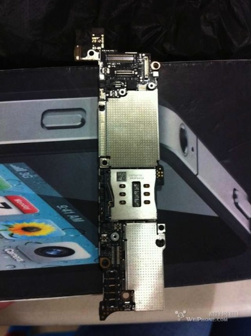 iPhone5ロジックボード後ろ