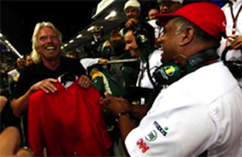 リチャード・ブランソンがスチュワーデス