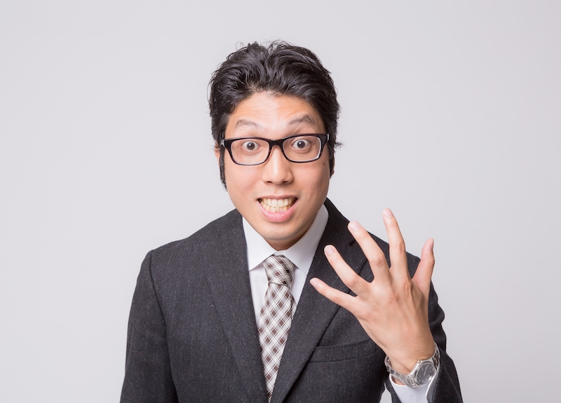 「なんて失敗をしてくれたんだ!」っと怒る部長 紳さん