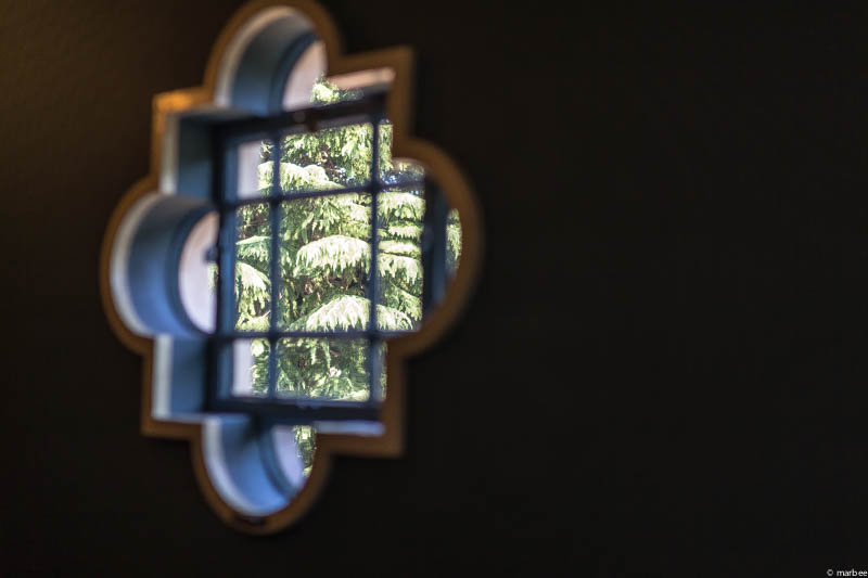 ベーリックホールの窓