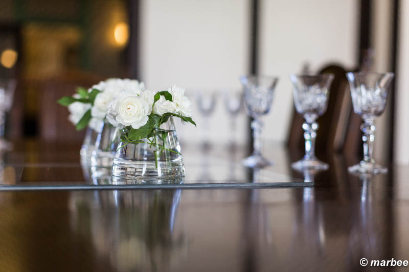 花瓶とテーブル