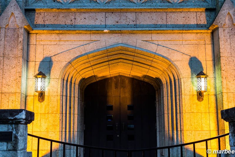 扉 この中には何があるのか・・・