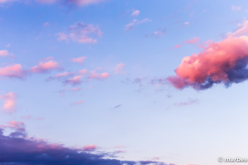 何気ない夕焼け 平和な空