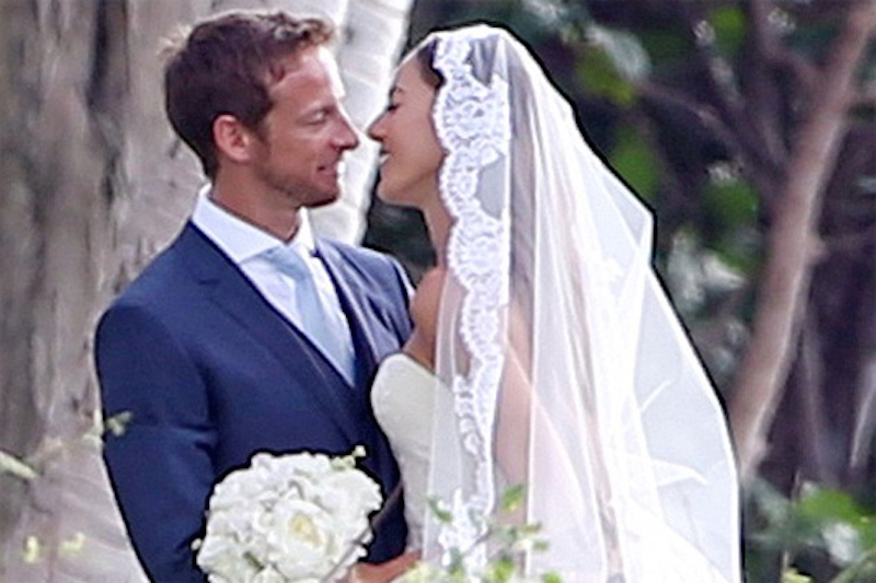 ジェンソン・バトンと道端ジェシカがハワイで挙式