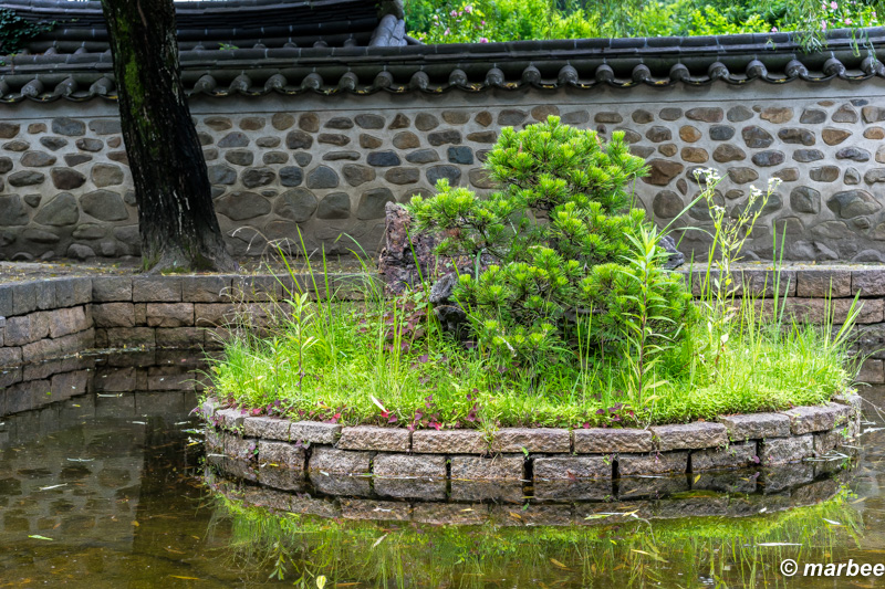 箱庭 「小さな宇宙」と表現する人も居る