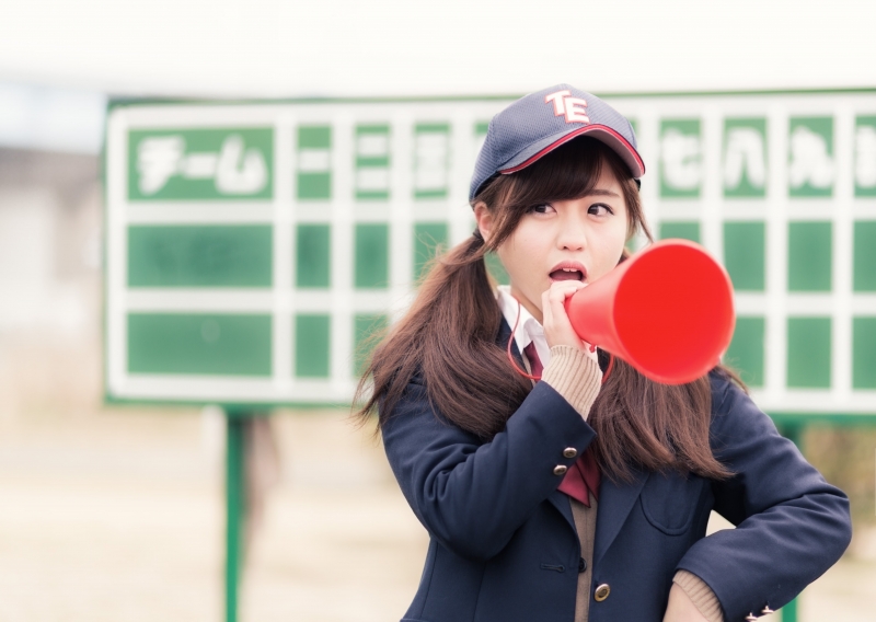 部員に喝を入れる憧れの女子マネージャー（野球部） ［モデル：河村友歌］